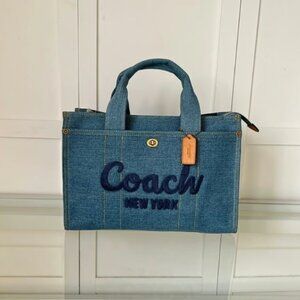 Coach cargo tote bag